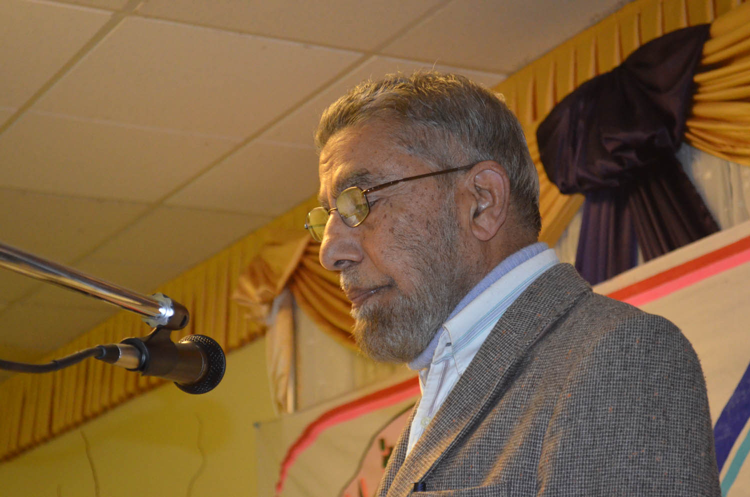 Urdu Academy 10-21-2012-Mujeebur Rehman